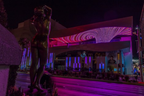 2ndNightTheStrip-LinqInPink-5516-SMALL