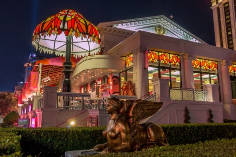 2ndNightTheStrip-TiffanyLamp-5493-SMALL