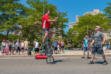 Balancing Bob, Street Performer