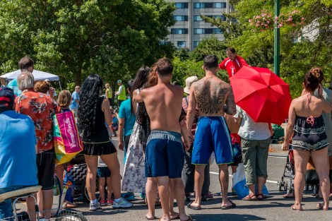 BobsCrowd-3417-edits-SIGweb